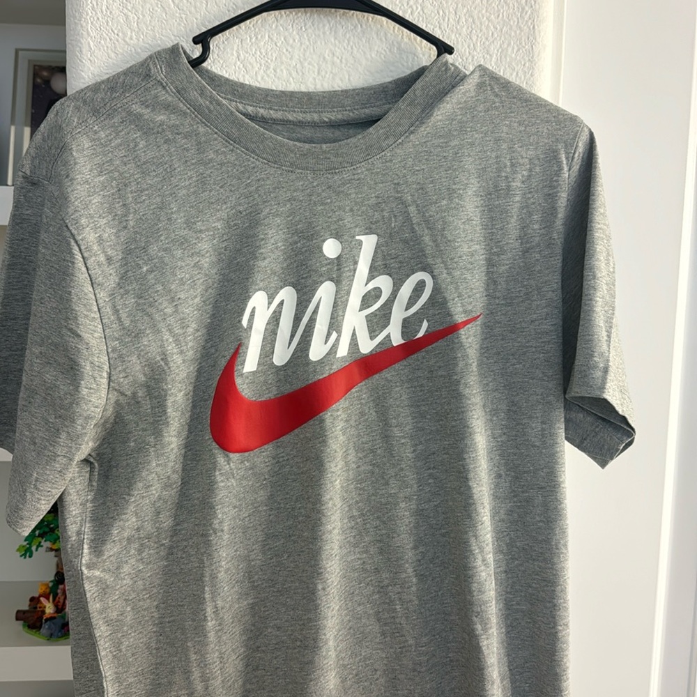 Grey Nike tshirt